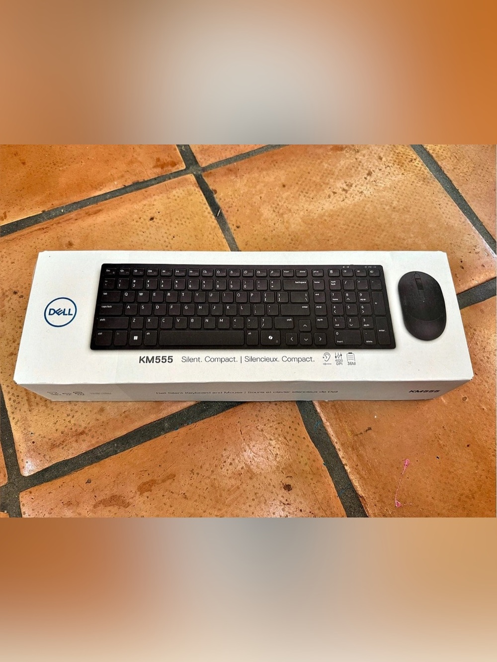 Dell MK555 Wireless Keyboard and Mouse Set NWT